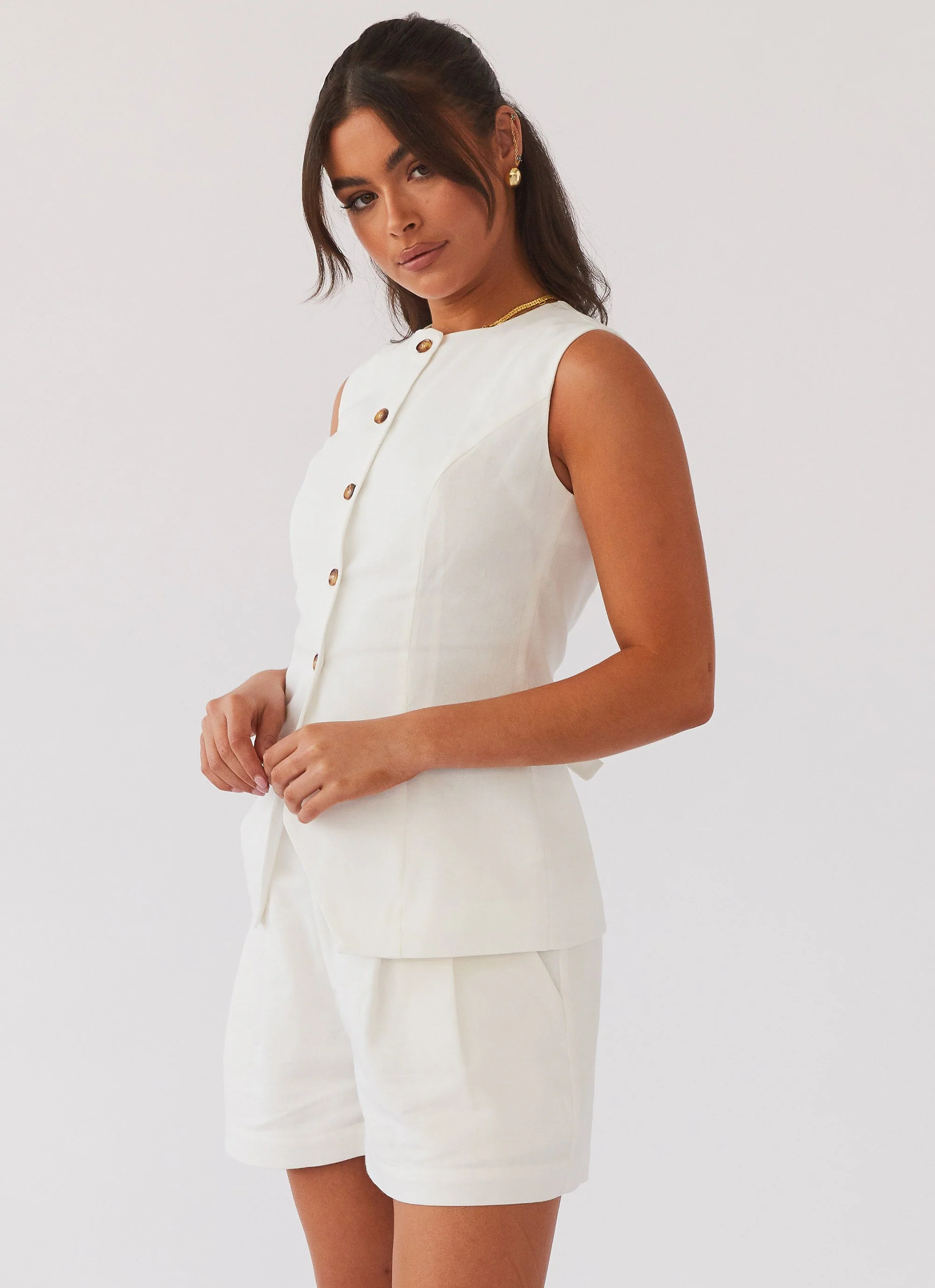 Born For Bordeaux Linen Vest - White - Image 3