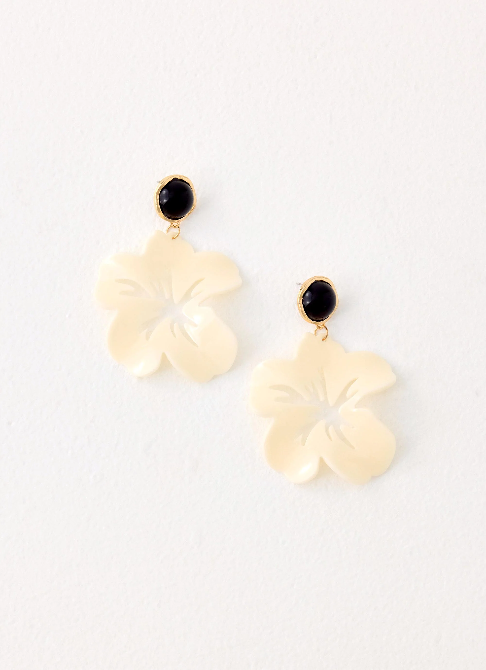 Chasing Heat Earrings - Ivory