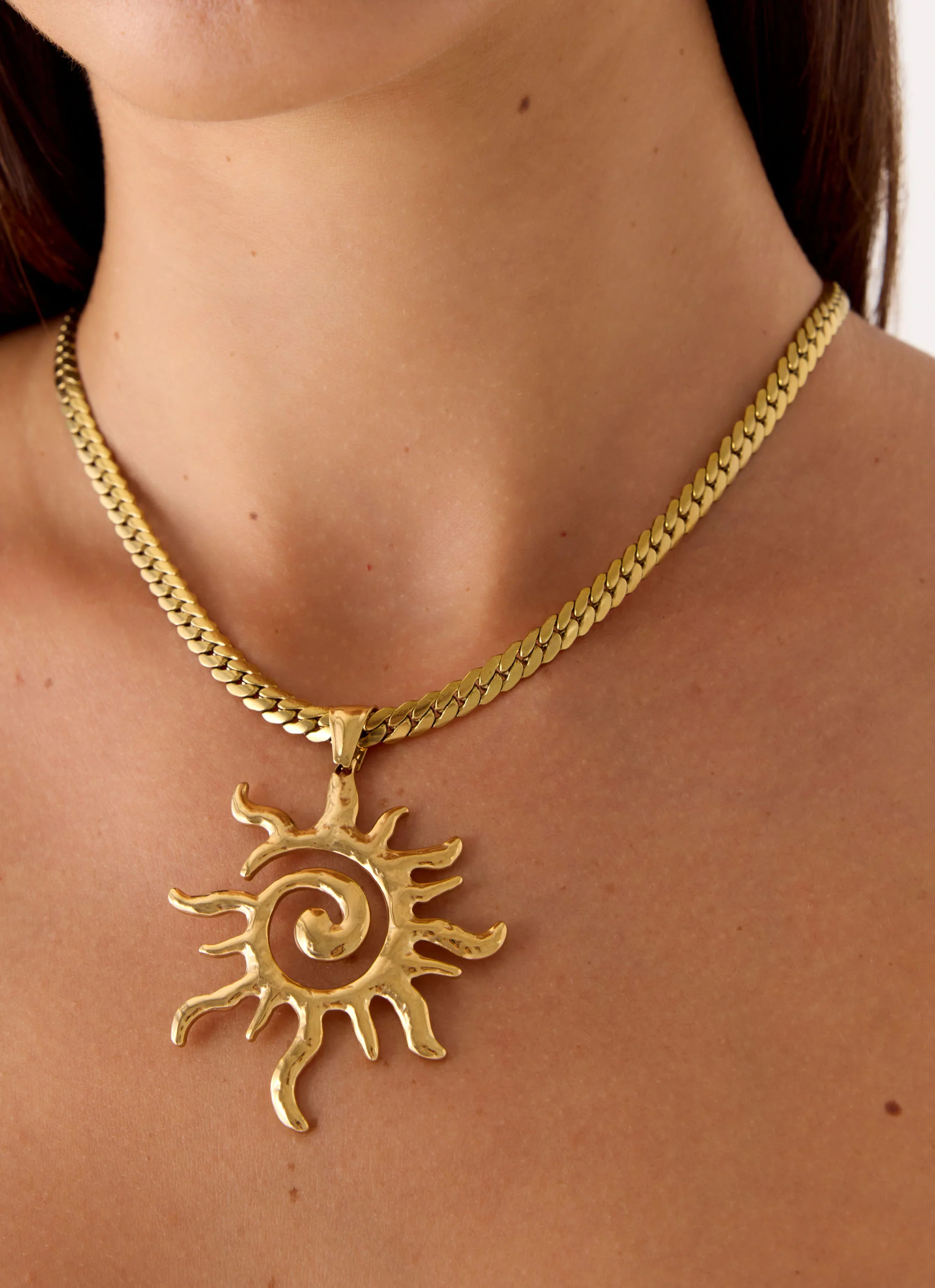 Dawnline Necklace - Gold - Image 3