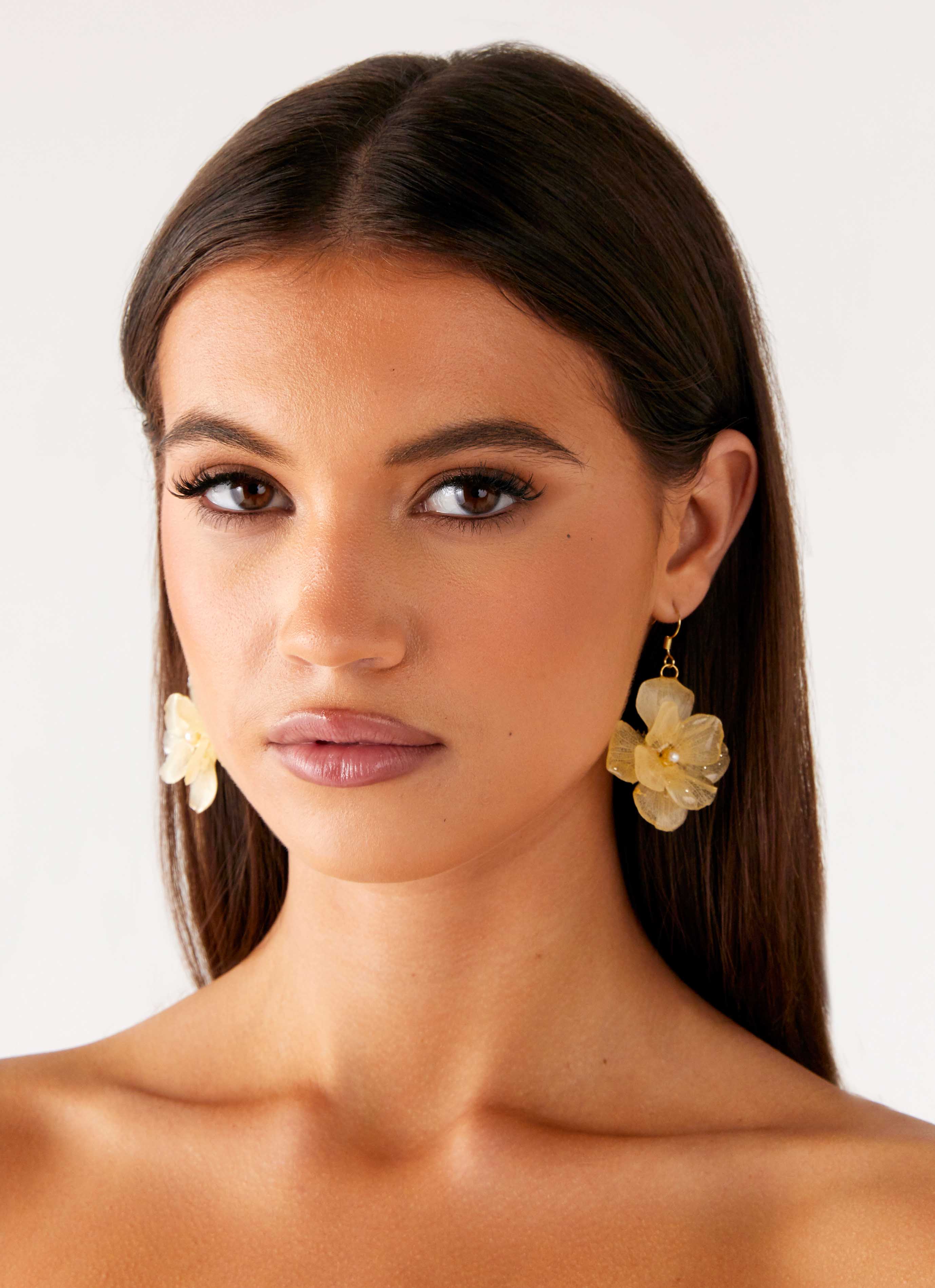 Mona Earrings - Ivory - Image 4