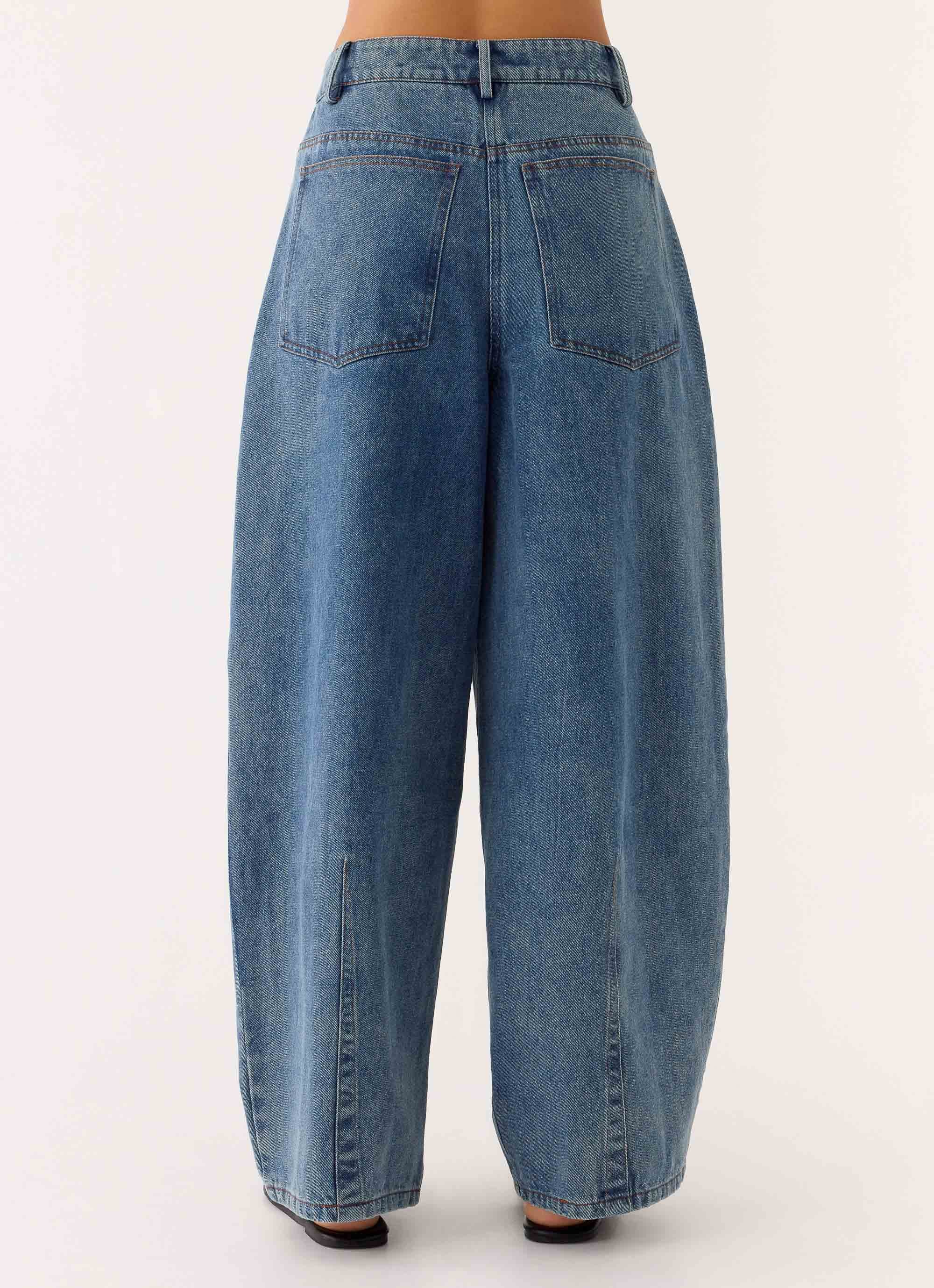 Zayn Pleated Denim Jeans - Light Wash Blue - Image 4